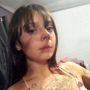 Meet your Posher, Dominique